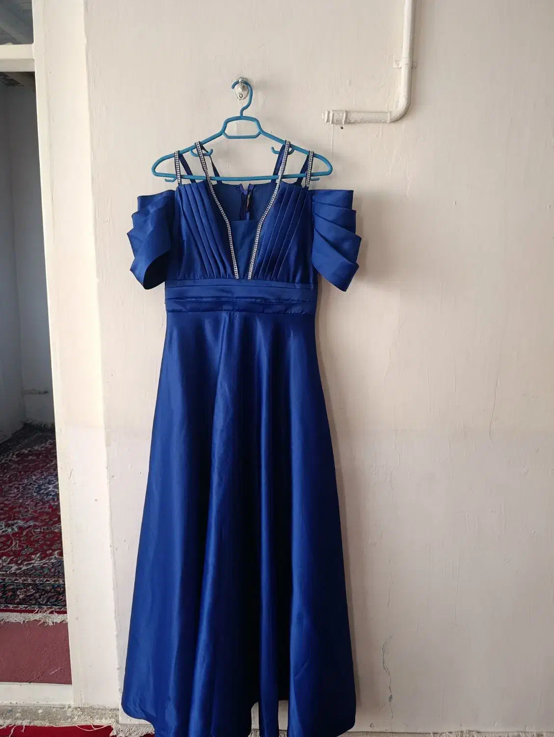 لباس مجلسی|لباس|شیروان (خراسان), |دیوار