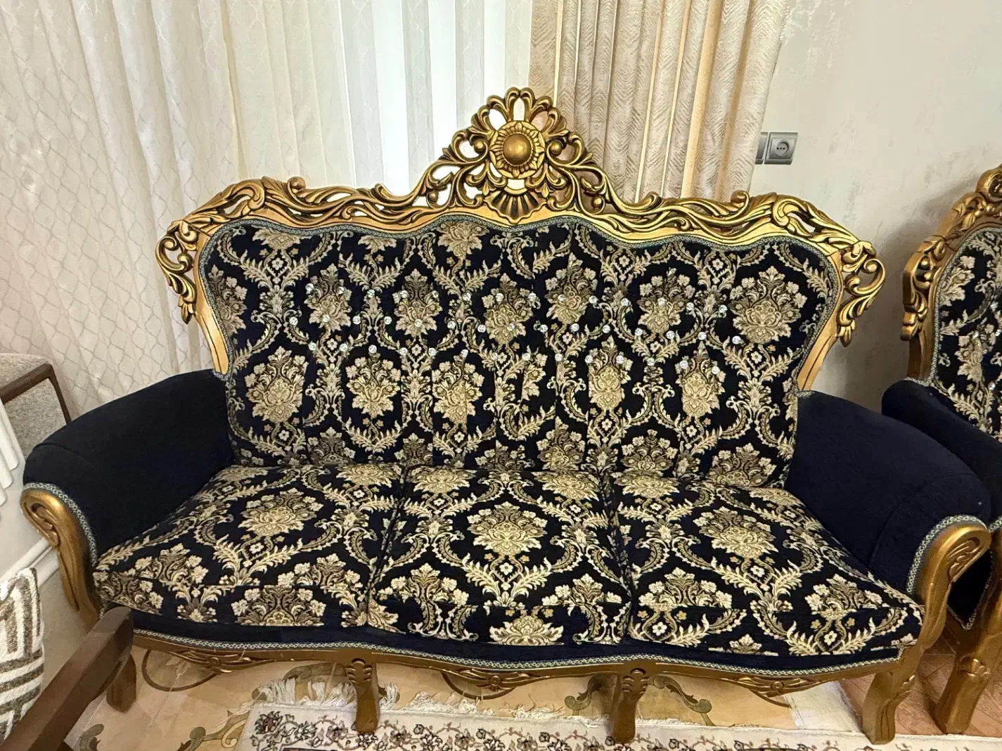 مبل سلطنتی|مبلمان خانگی و میز عسلی|رشت, نخودچر|دیوار