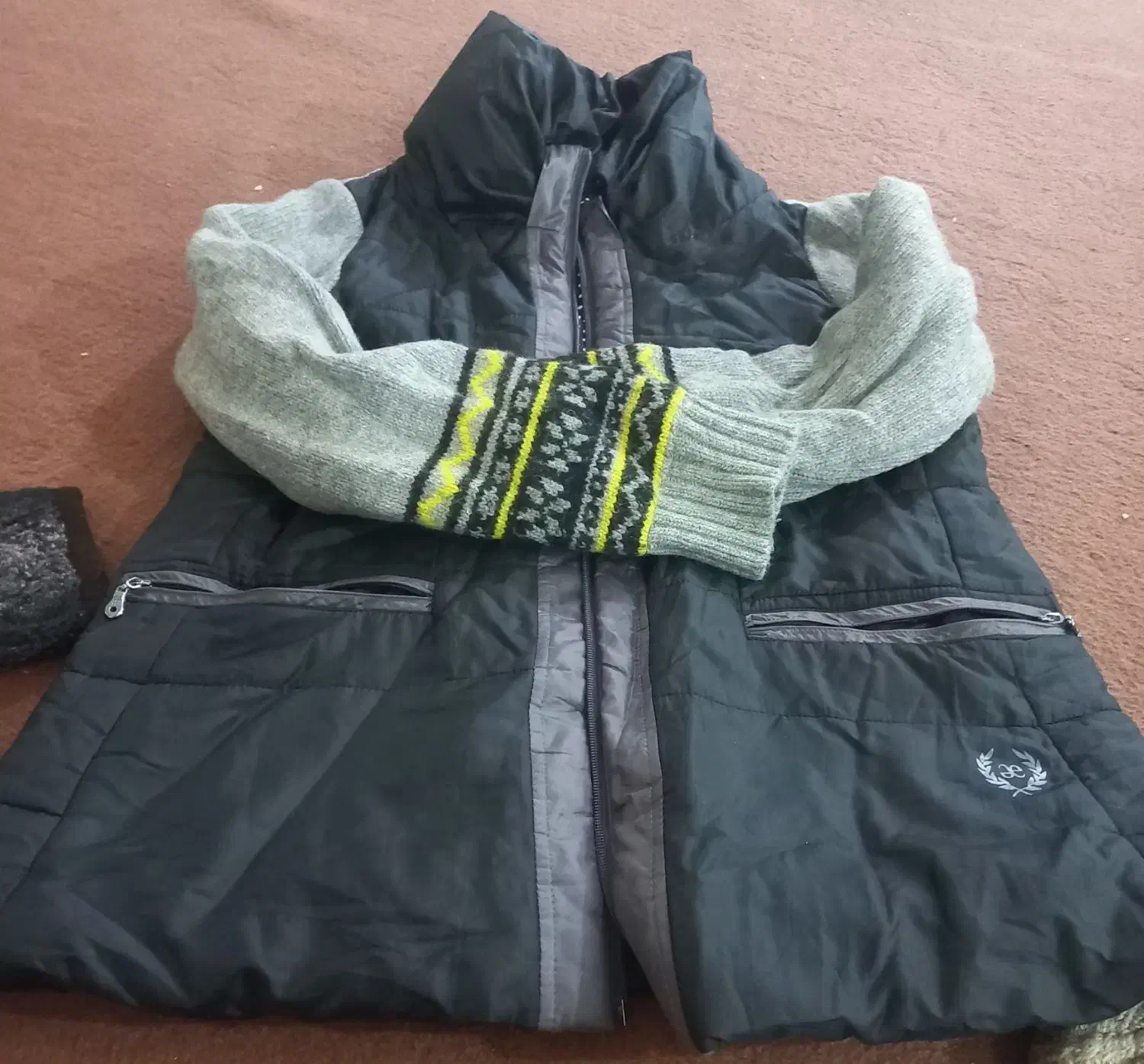 پالتو|لباس|گنبد کاووس, |دیوار