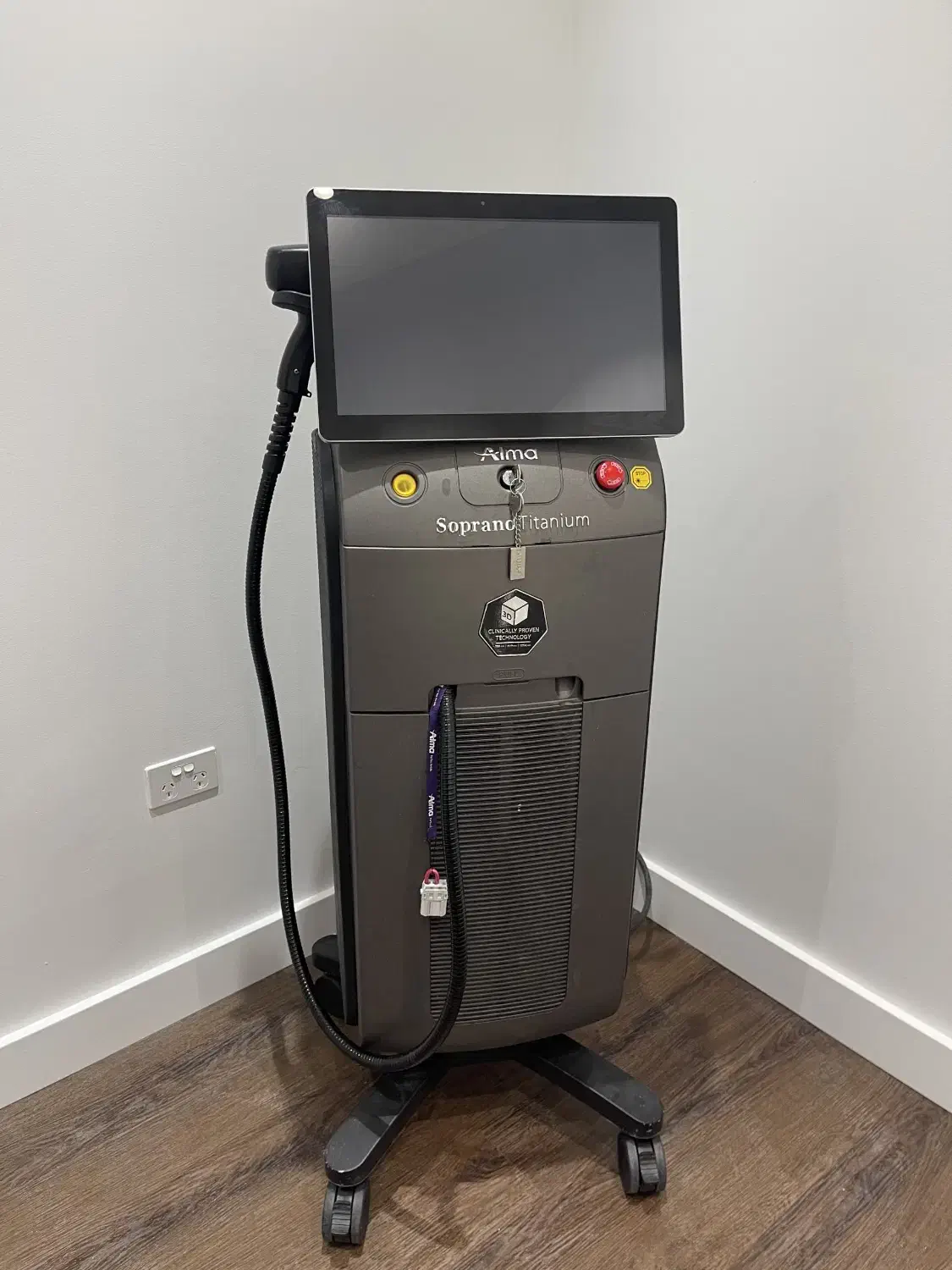 «نسل جدید لیزر Soprano اولینبار در اردبیل|آرایشی، بهداشتی، درمانی|اردبیل, |دیوار