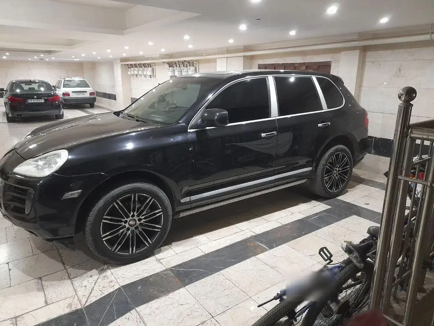 پورشه ۲۰۱۰ نقد و اقساط و معاوظه|خودرو سواری و وانت|تهران, شهید رجایی|دیوار