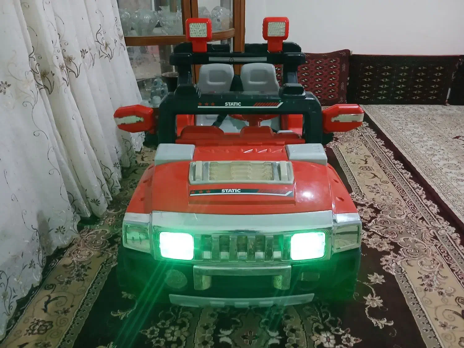 ماشین شارژی دو نفره|اسباببازی بچه|سبزوار, توحیدشهر|دیوار