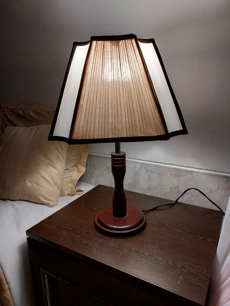 آباژور|چراغ خواب و آباژور|شیراز, کوشک میدان|دیوار