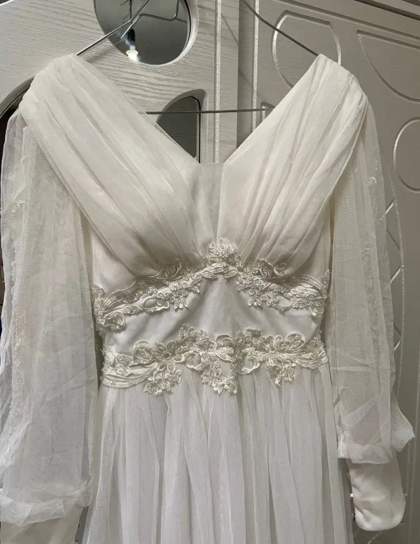 مجلسی|لباس|تاکستان, |دیوار