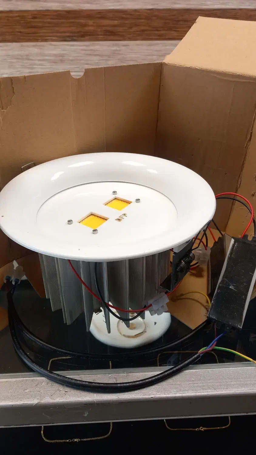 چراغ ۱۰۰وات پیکسلی آفتابی|لامپ و چراغ|سرپل ذهاب, |دیوار