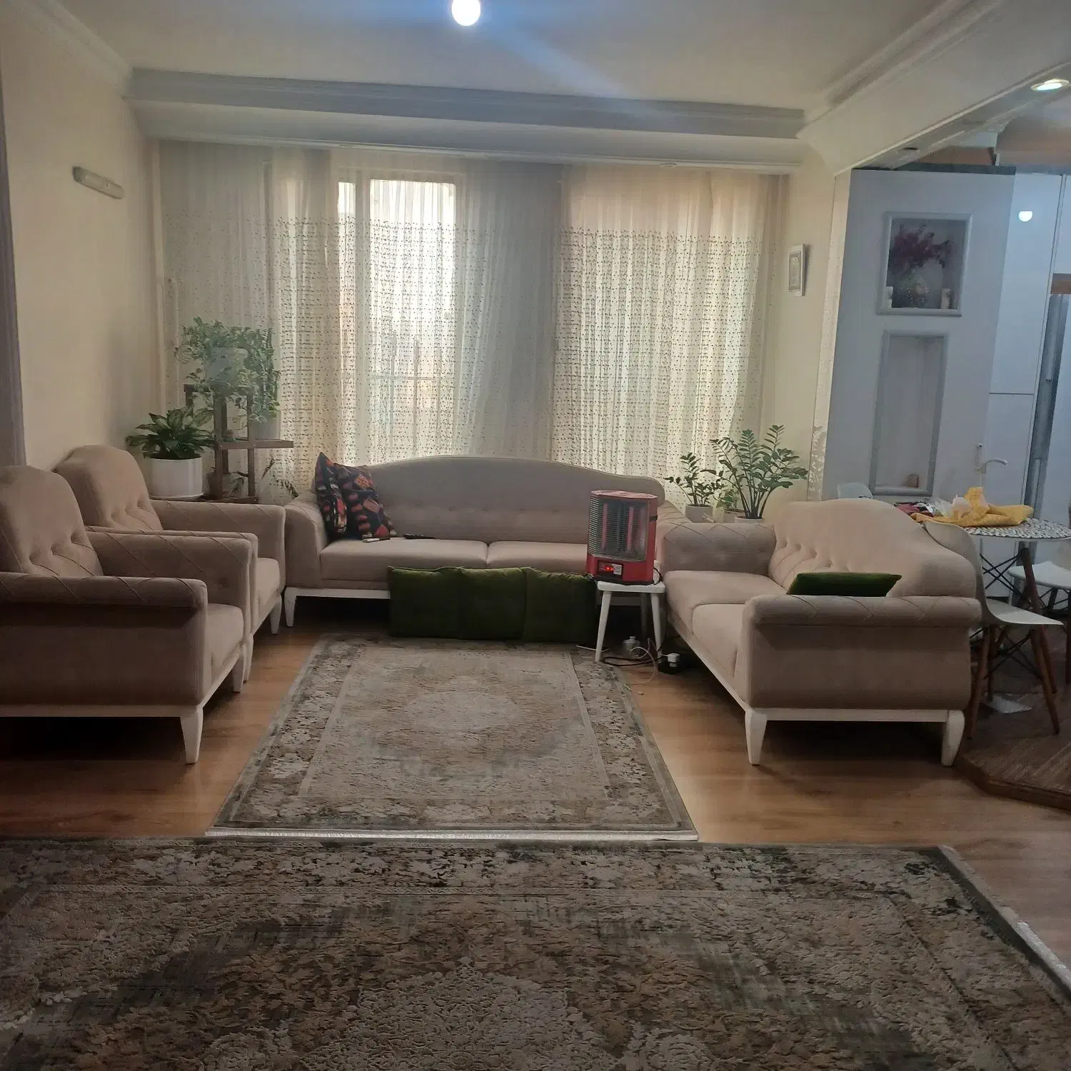 ۷۳متر ۲خواب باپارکینگ وانباری وبالکن