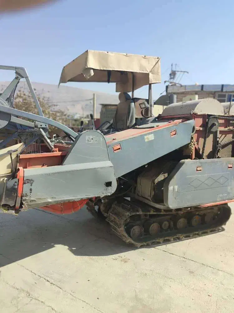 کمباین|خودرو سنگین|کر, |دیوار