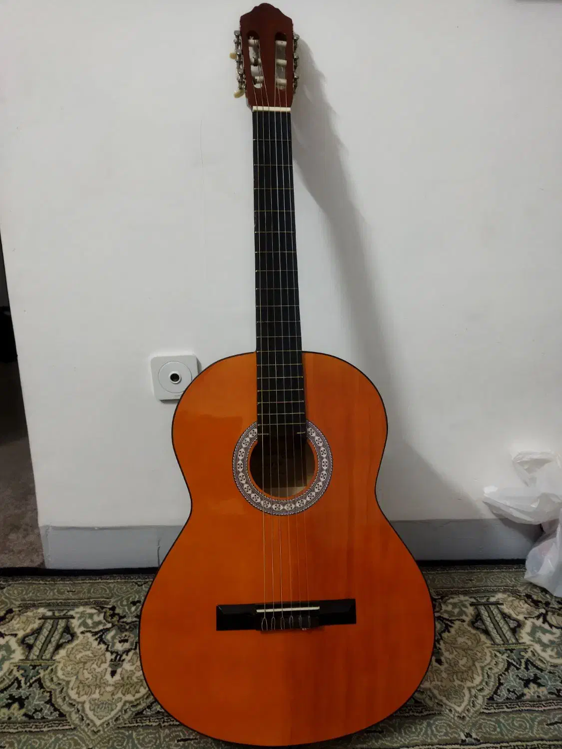 گیتار یاماها c 40|گیتار، بیس، امپلیفایر|یزد, |دیوار