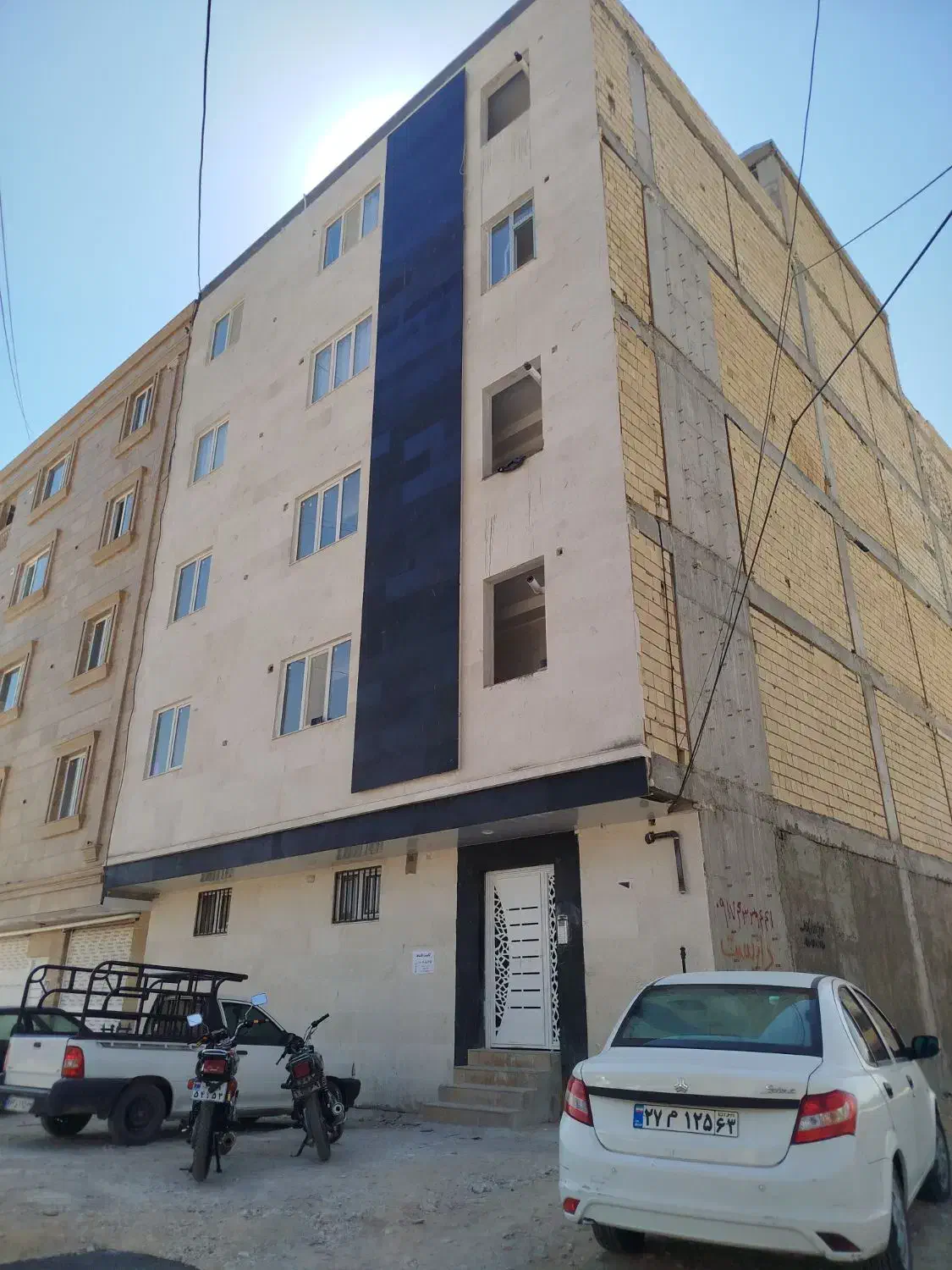 فروش واحد سه خوابه با پارکینگ و آسانسور بنی هاشمی|فروش آپارتمان|شیراز, کوشک میدان|دیوار