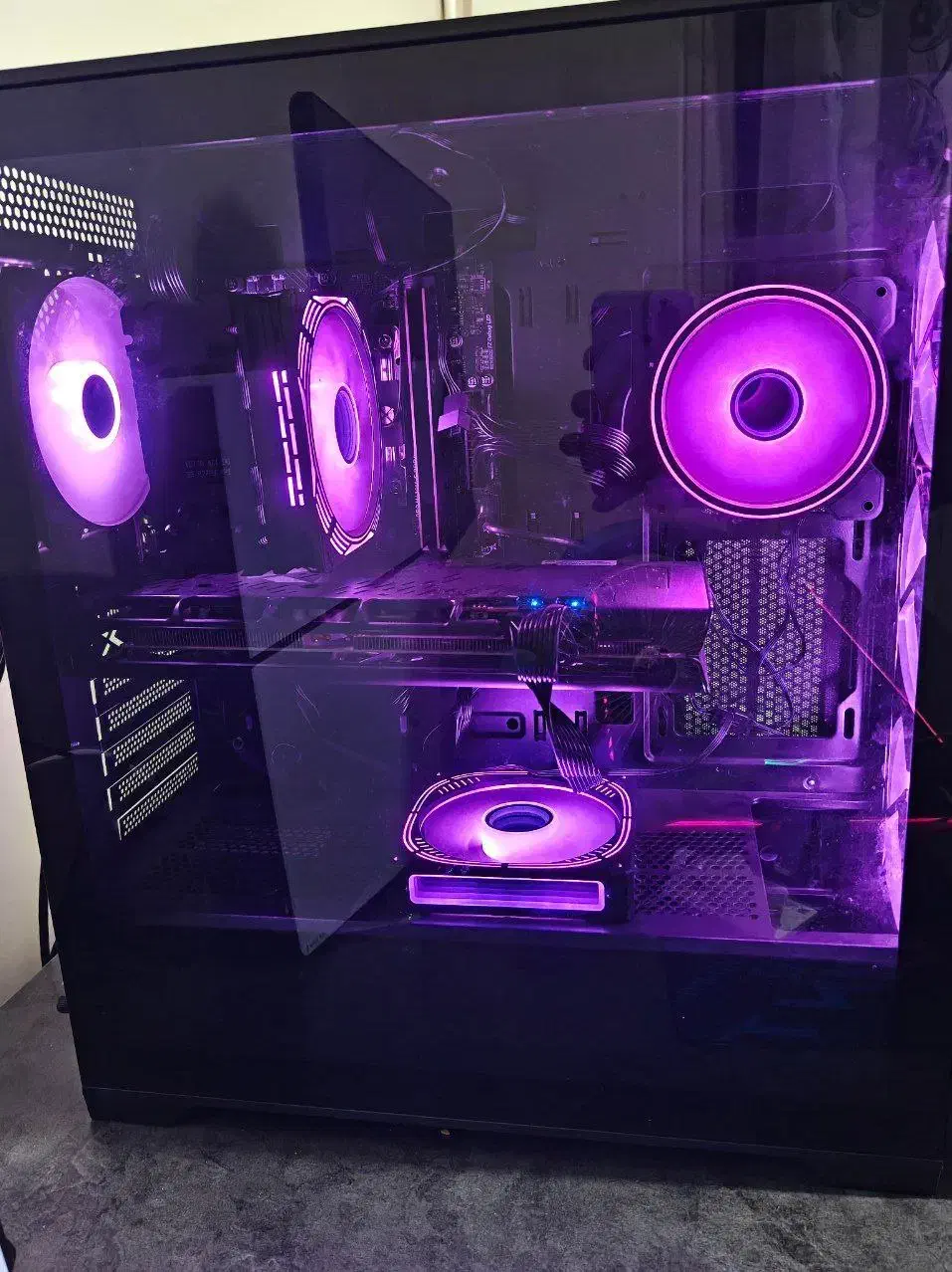 کیس گیمینگ بدون پاور و گرافیک|رایانه رومیزی|تهران, نصرت|دیوار