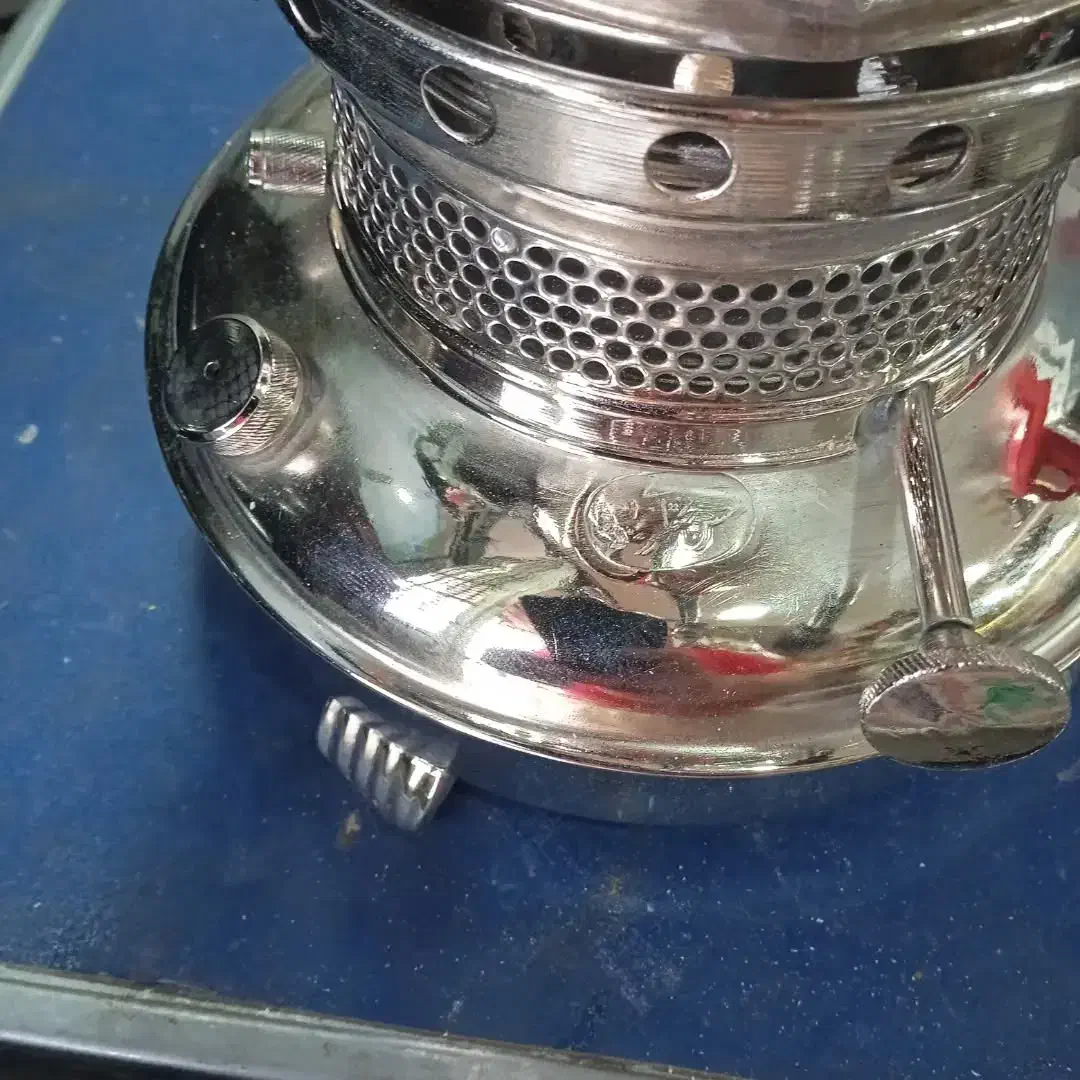 سماور نفتی چهار لیتری بکر|سماور، چای‌ساز، قهوه‌ساز|سبزوار, ولیعصر (نجار آباد)|دیوار