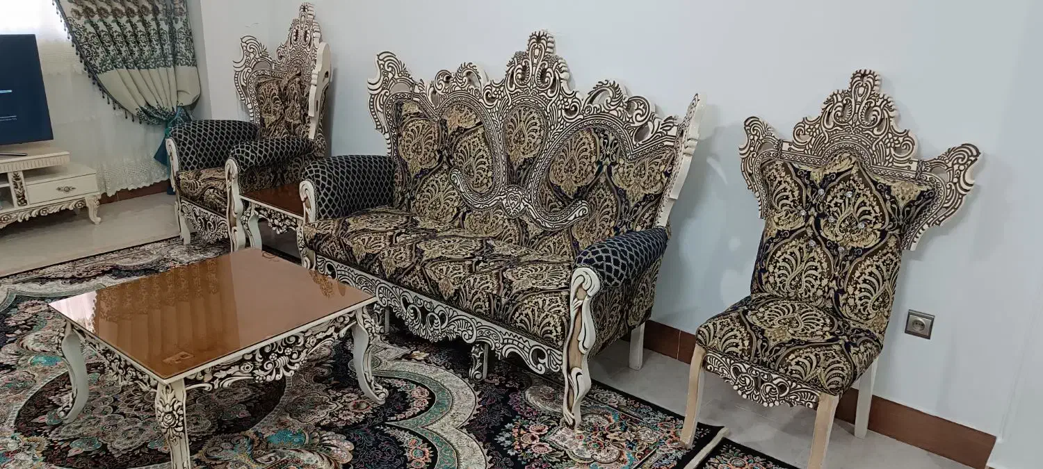 مبل 9نفره سالم و تمیز|مبلمان خانگی و میز عسلی|رباطکریم, نصیرشهر|دیوار