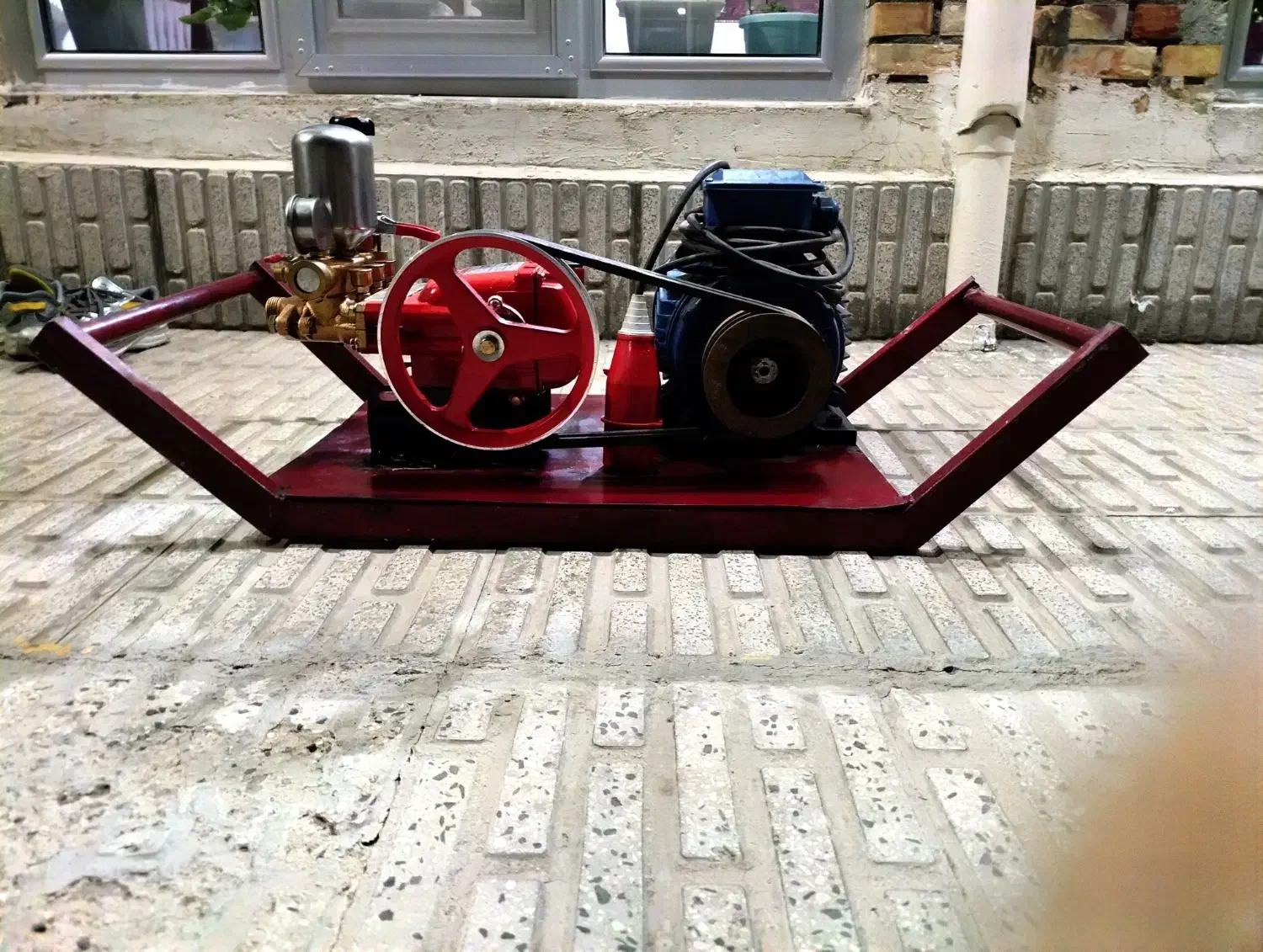 سمپاش سه فاز|خدمات باغبانی و درختکاری|اهر, |دیوار