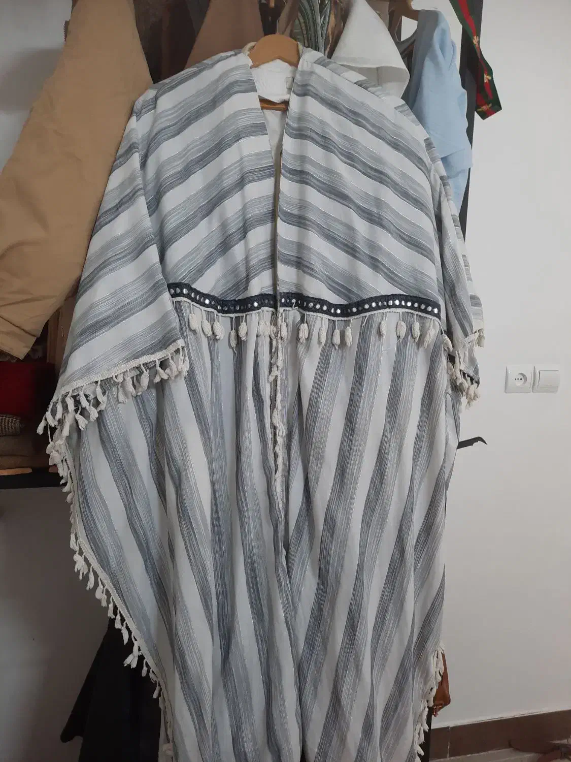 مانتو|لباس|بروجرد, |دیوار