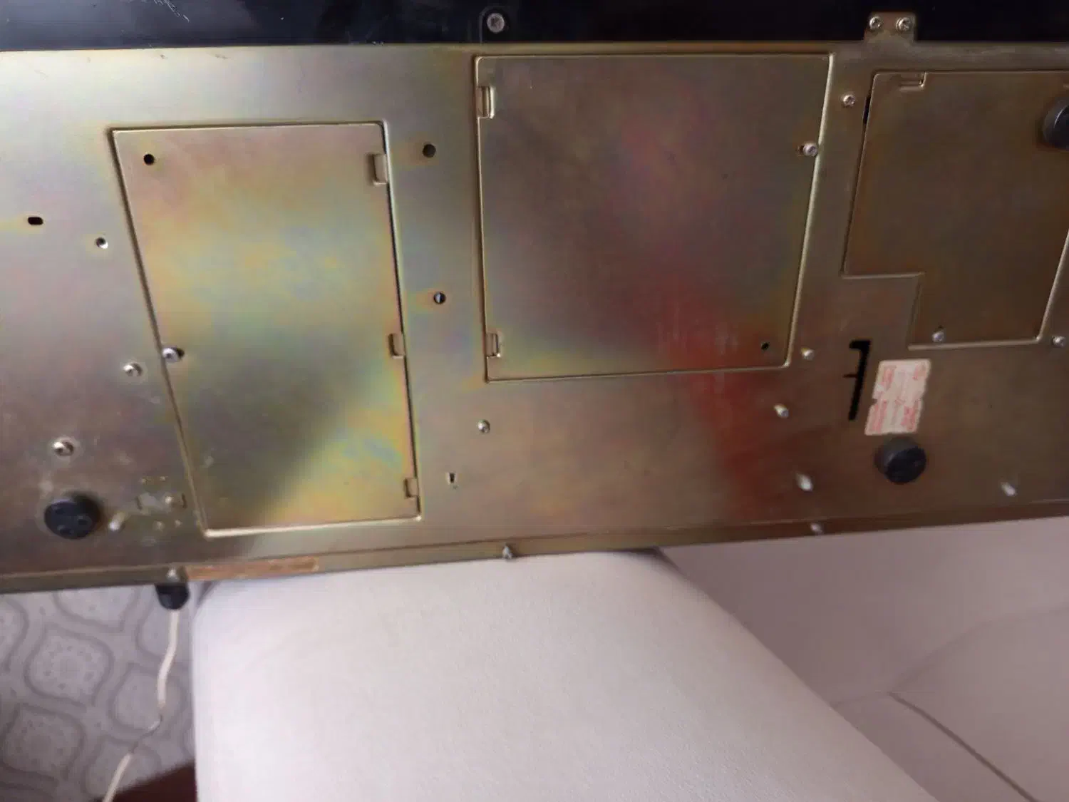 رادیو ظبط کاست سوروگا عتیقه|کلکسیون اشیاء عتیقه|پرند, فاز ۶|دیوار