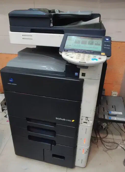 دستگاه کپی رنگی کونیکا ۴۵۲ کم کارکرد|پرینتر، اسکنر، کپی، فکس|رشت, پل تالشان|دیوار