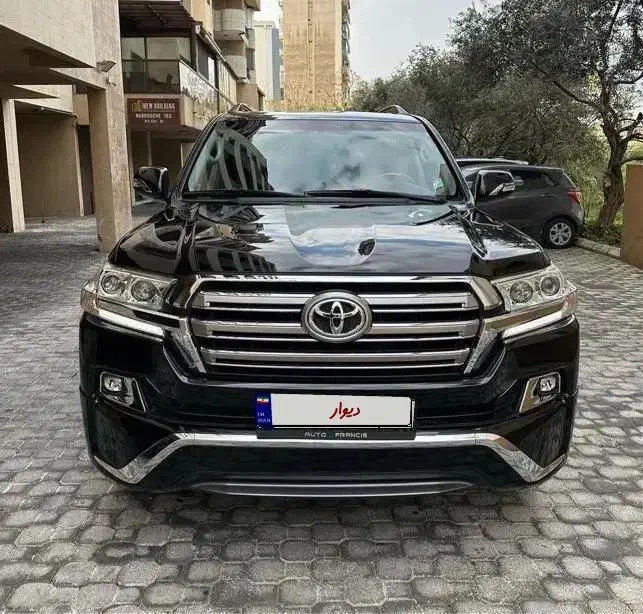 لندکروز ۲۰۱۱ مشکی ۶۰ ساله|خودرو سواری و وانت|تهران, دروس|دیوار