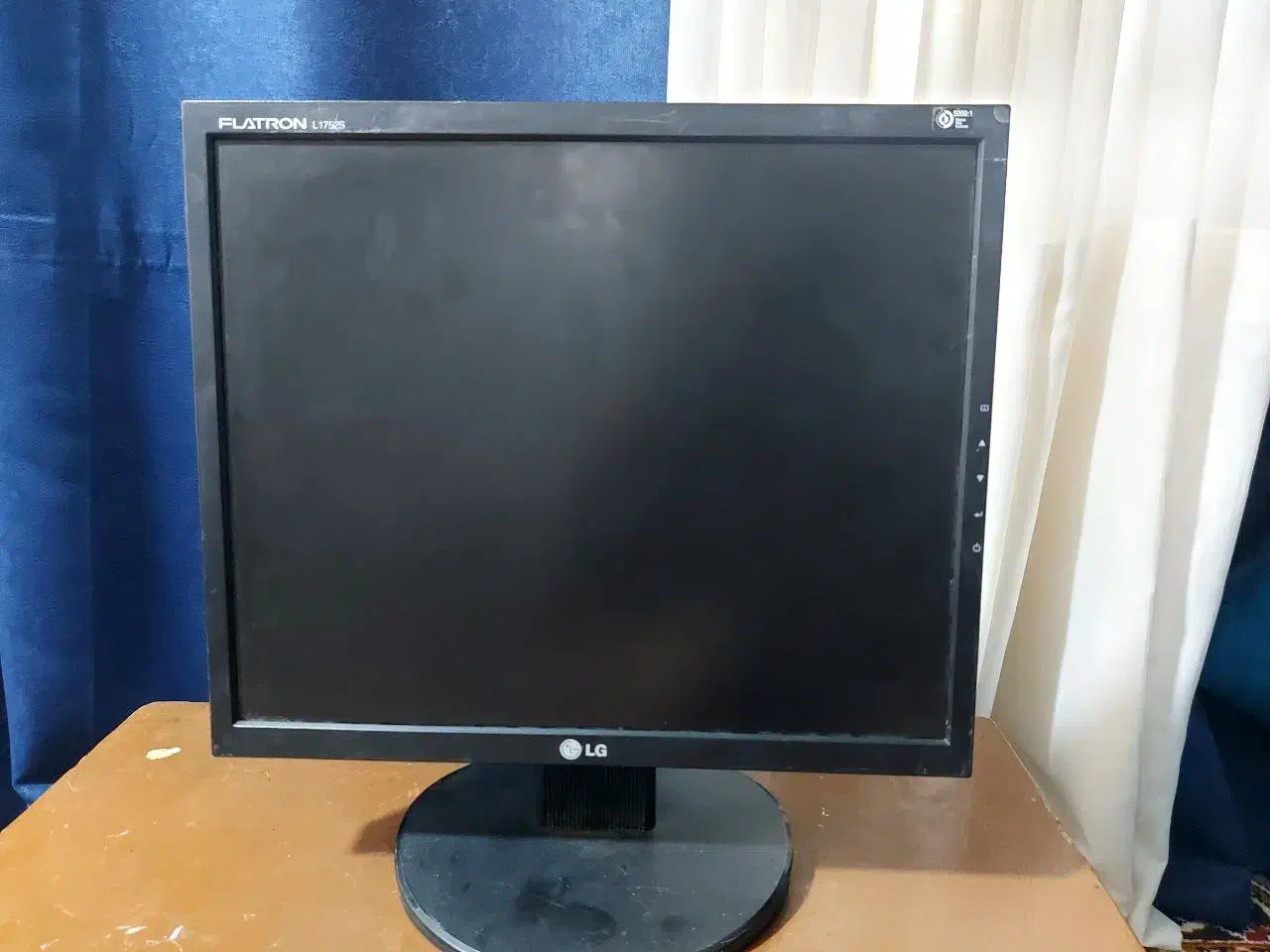 مانیتور 17 lg|رایانه رومیزی|نیشابور, دارایی|دیوار