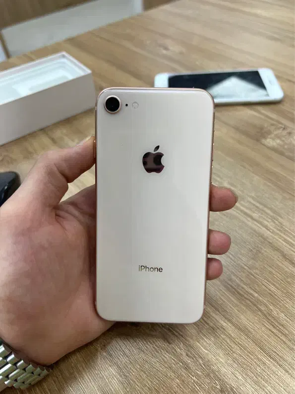 Iphone 8 64G|موبایل|کرج, اصفهانی‌ها|دیوار