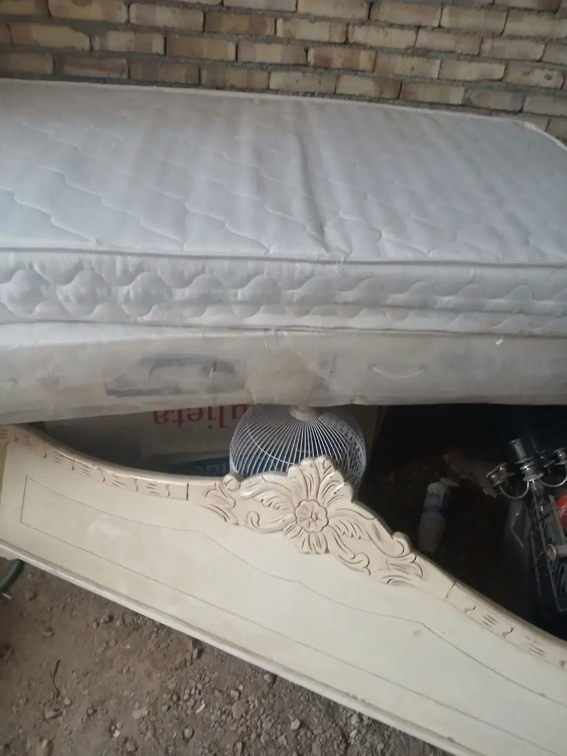 تشک و تخت خواب چوبی|تخت و سرویس خواب|مرند, |دیوار