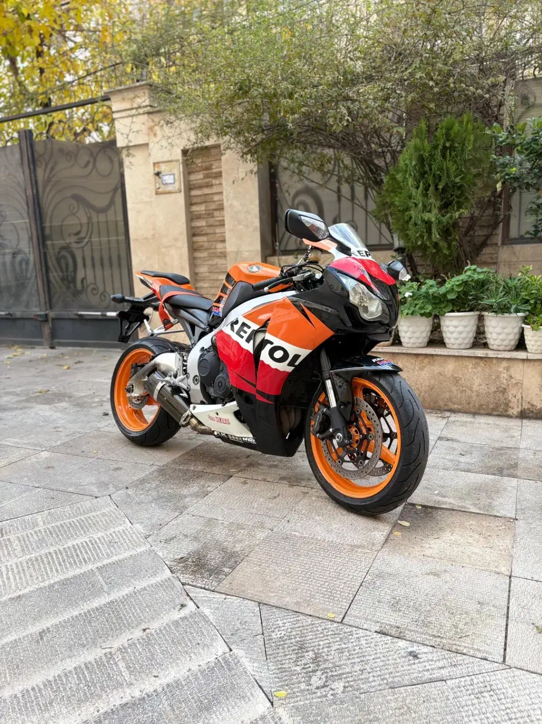 cbr 1000|موتورسیکلت|تهران, زرگنده|دیوار