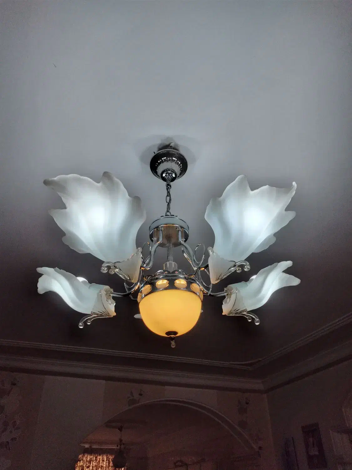 لوستر|لوستر و چراغ آویز|همدان, |دیوار