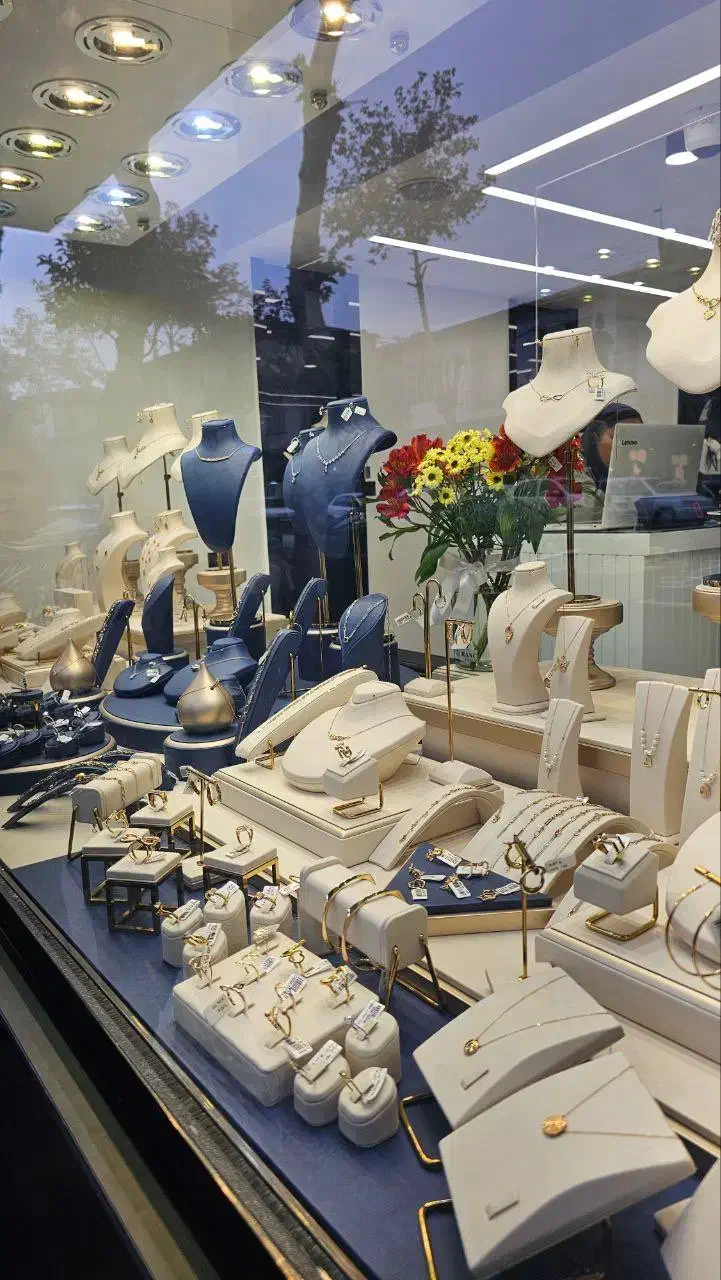 کارمند اداری با تجربه حسابدار نیروی فروش|استخدام اداری و مدیریت|لنگرود, |دیوار