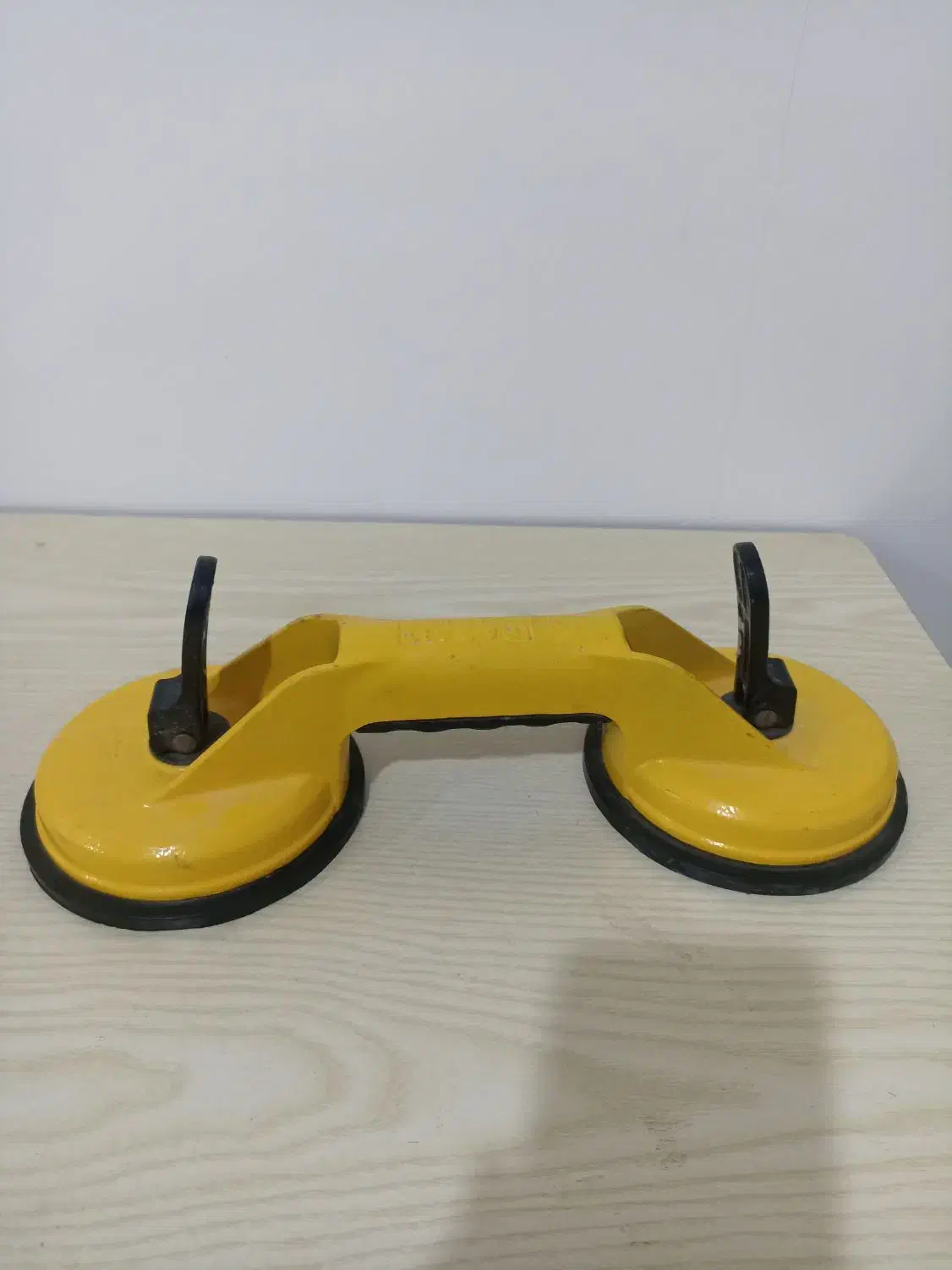 قاپک و گیره|ابزارآلات|قم, وادی السلام|دیوار