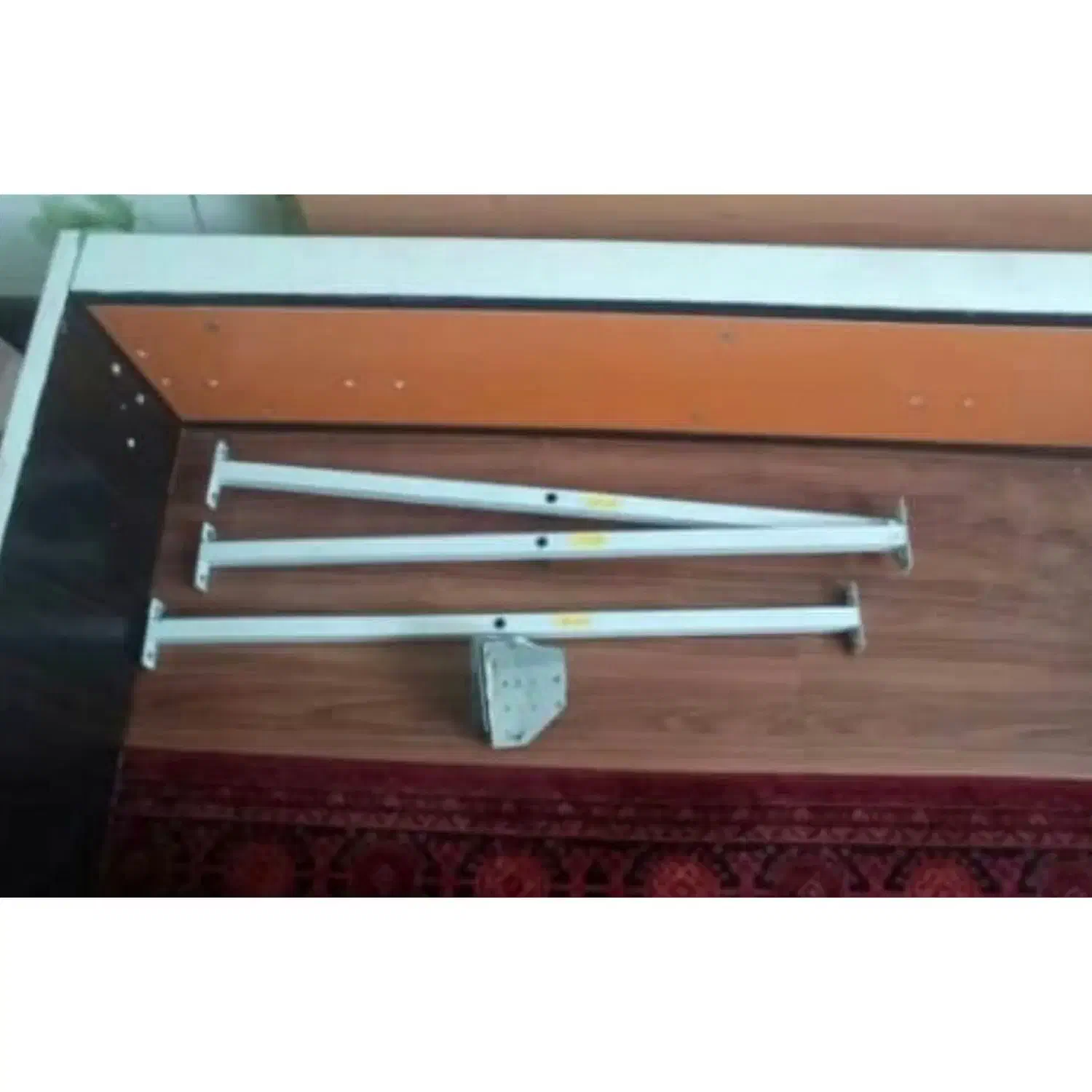 تخت یک نفره بدون تشک|تخت و سرویس خواب|اسلامشهر, شهرک واوان|دیوار