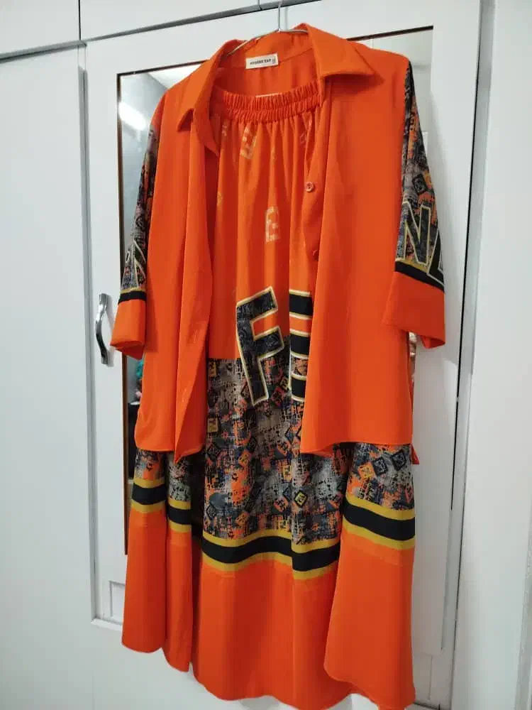 بافت|لباس|شاهینشهر, مخابرات (شهید بهشتی)|دیوار