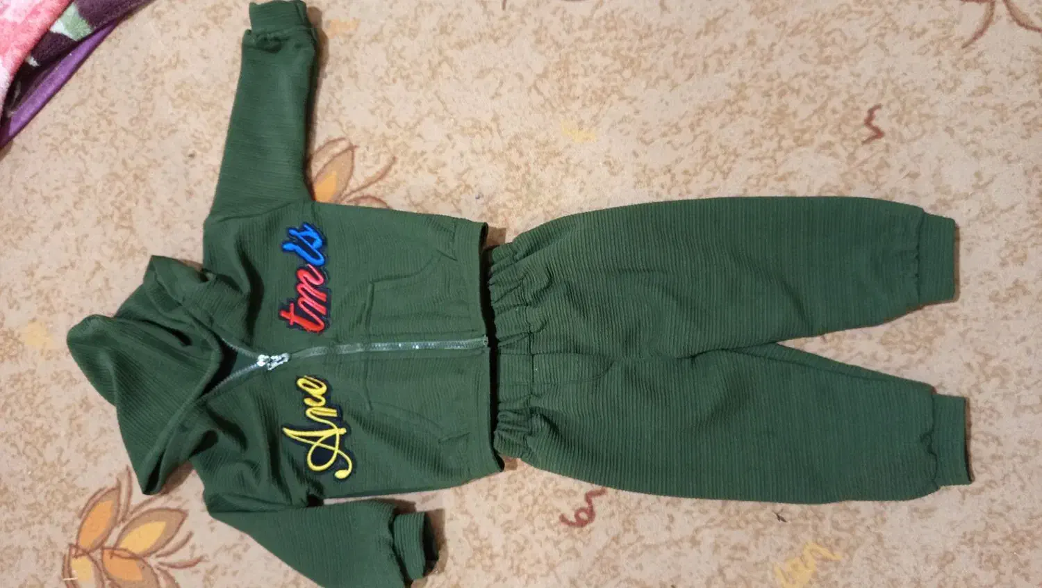 سوشرت شلوار  بچگانه|کفش و لباس بچه|فیروزآباد (فارس), |دیوار