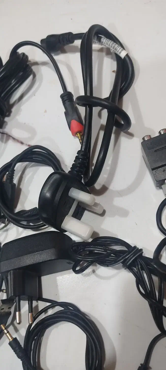 تعدادی شارژر و آدابتور و تبدیل|لوازم جانبی موبایل و تبلت|کازرون, |دیوار