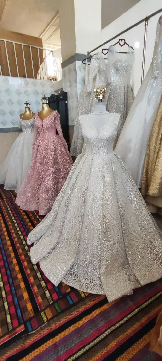 فروش لباس عروس نو به علت تغییر شغل|لباس|آباده, |دیوار