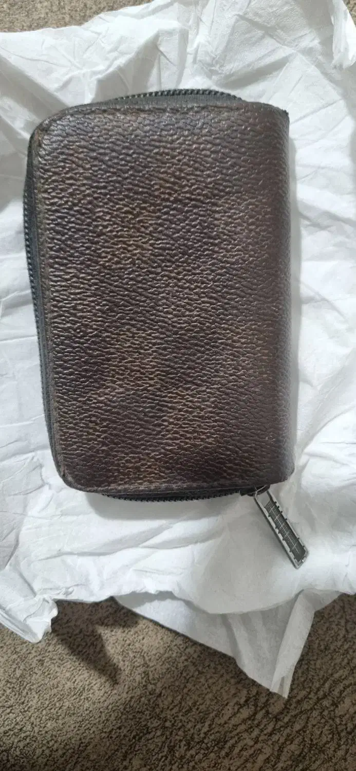 کیف عابربانک پیدا شده|اشیا|مشکیندشت, |دیوار