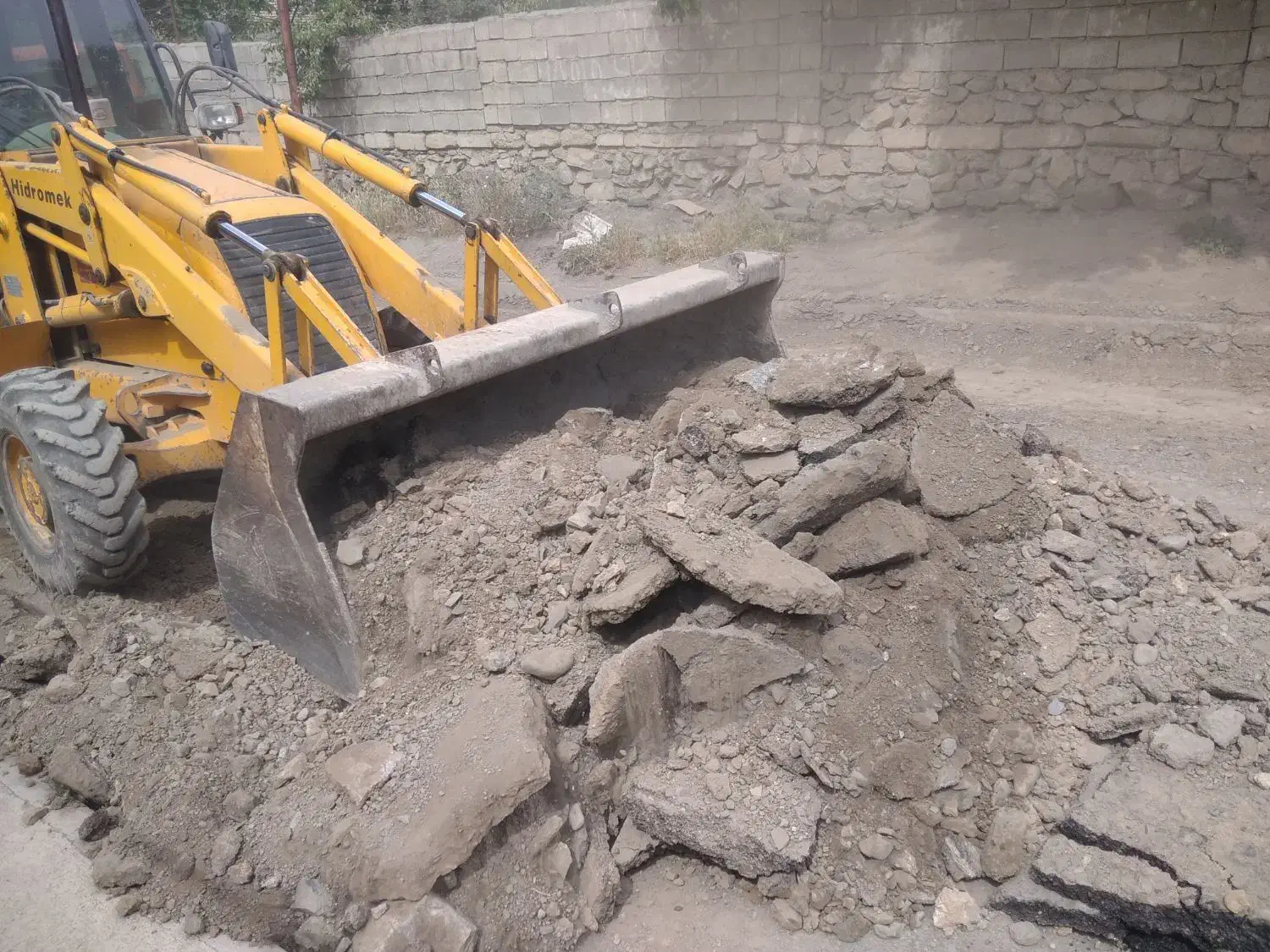 فروش بیل بکهو هیدرومک 102 بی مدل 2003|خودرو سنگین|سنندج, |دیوار