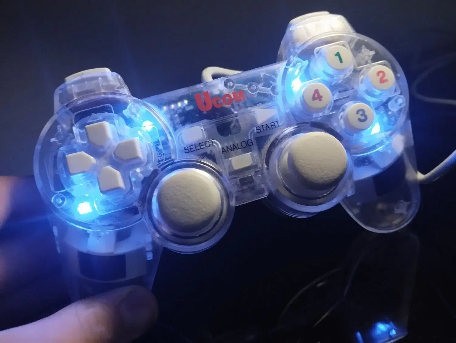 دسته سیمی برای کامپیوتر|کنسول، بازی ویدئویی و آنلاین|ارومیه, |دیوار