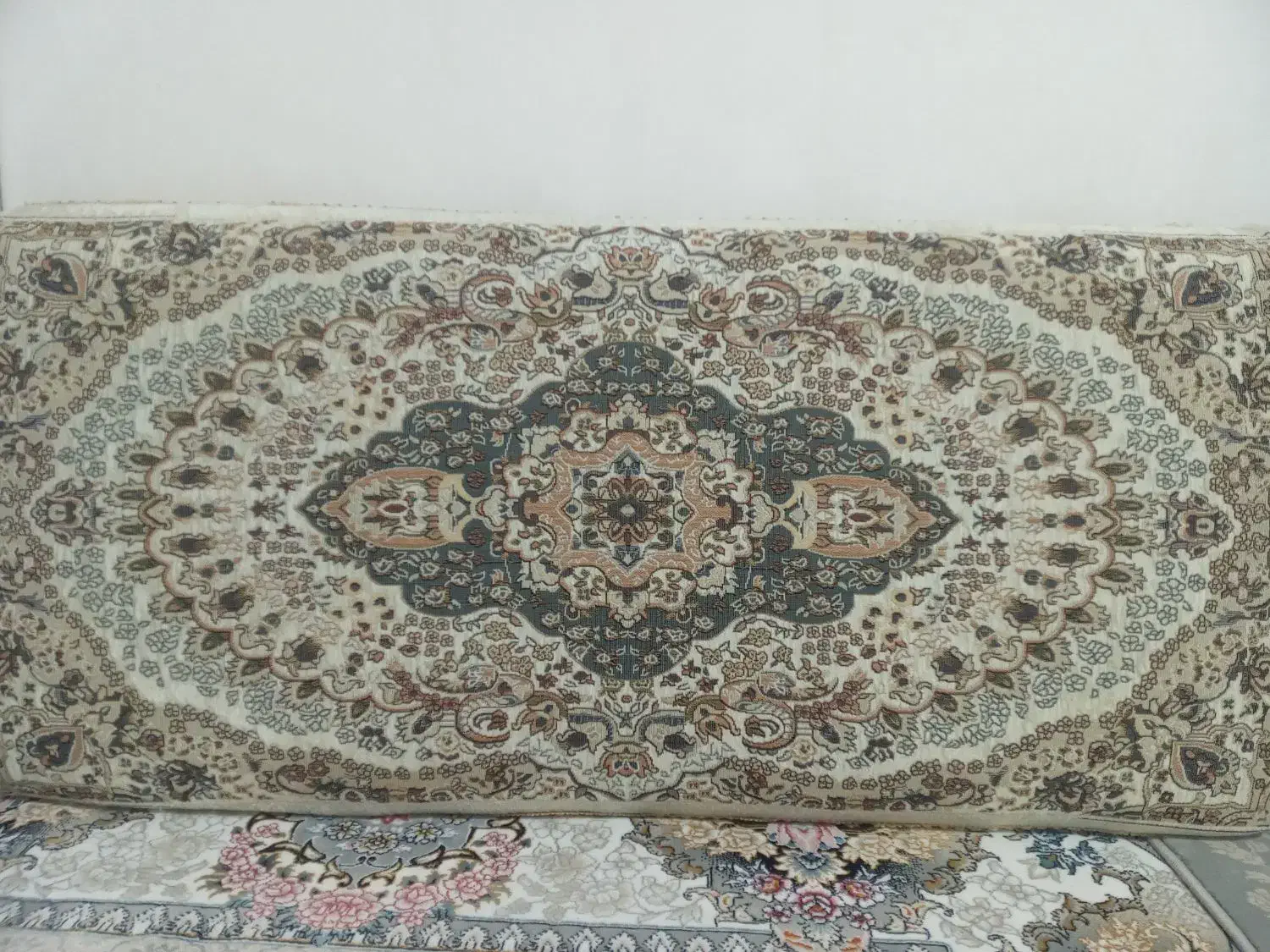 ۴عدد پشتی|پشتی|خرم‌آباد, |دیوار