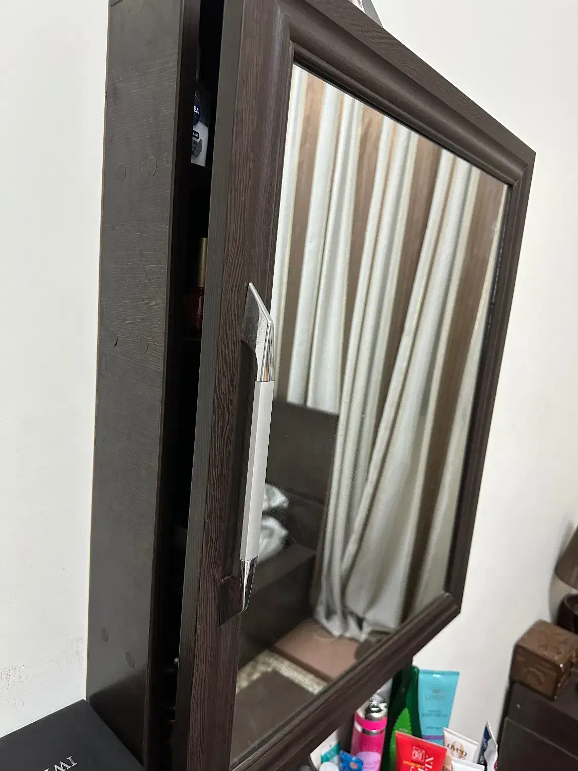 سرویس خواب دونفره|تخت و سرویس خواب|رشت, گلباغ نماز|دیوار