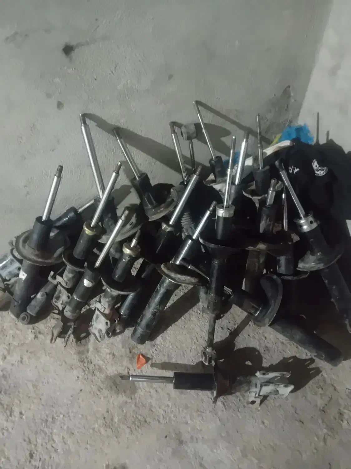 فروش کمک استوک|قطعات یدکی و لوازم جانبی|یاسوج, |دیوار