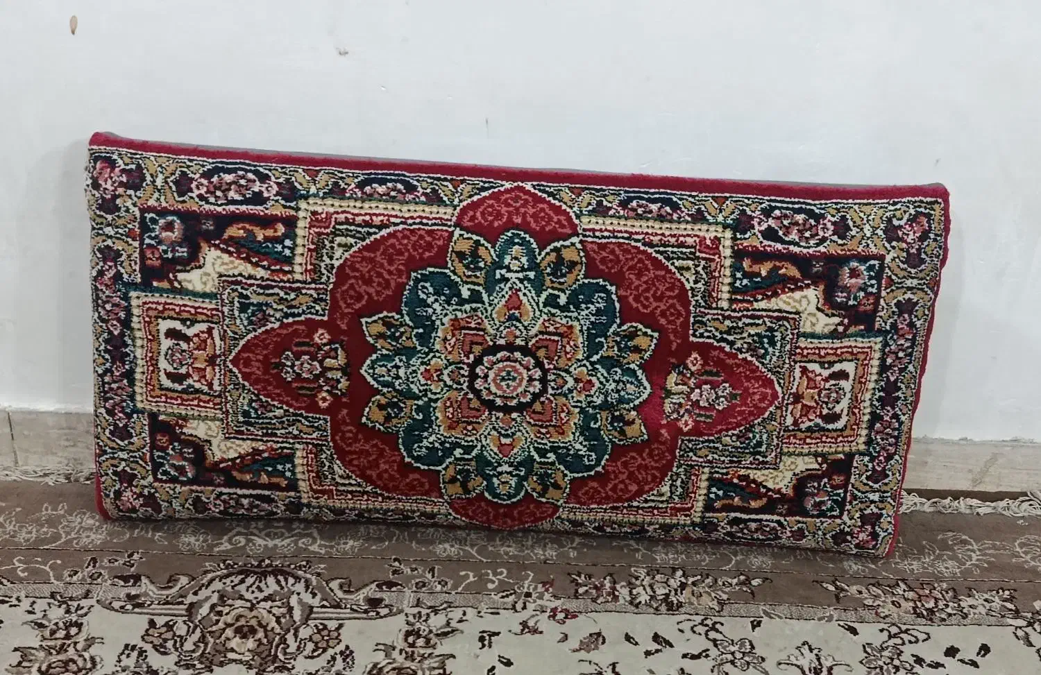 پشتی|پشتی|مشهد, شهرک مهر آباد|دیوار