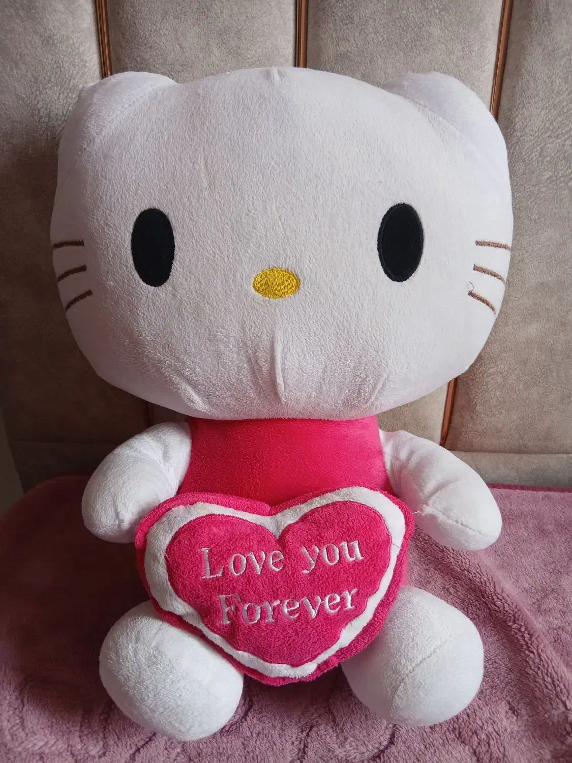 عروسک بزرگ کیتی|اسباب‌بازی بچه|لاهیجان, شیشه گران|دیوار