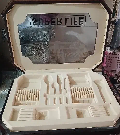 جعبه قاشق و چنگال|آب‌چکان و نظم‌دهنده ظروف|قم, شهرک فاطمیه|دیوار