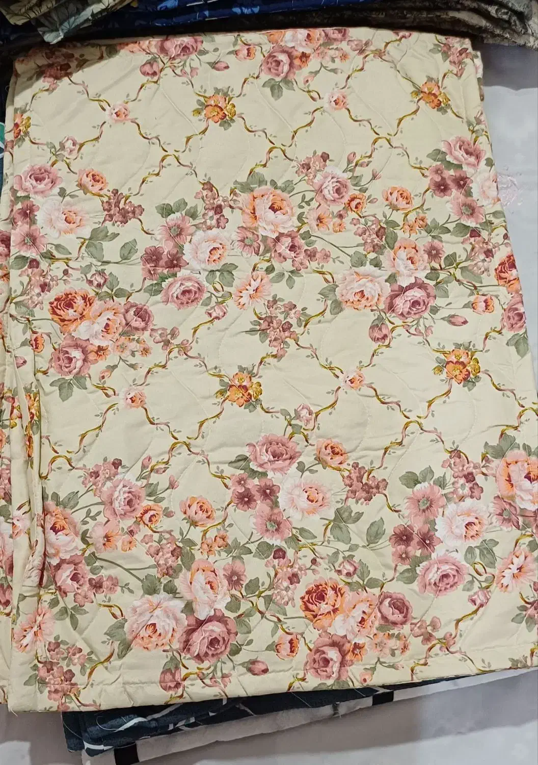 روبالشی|رختخواب، بالش، پتو|اردبیل, |دیوار