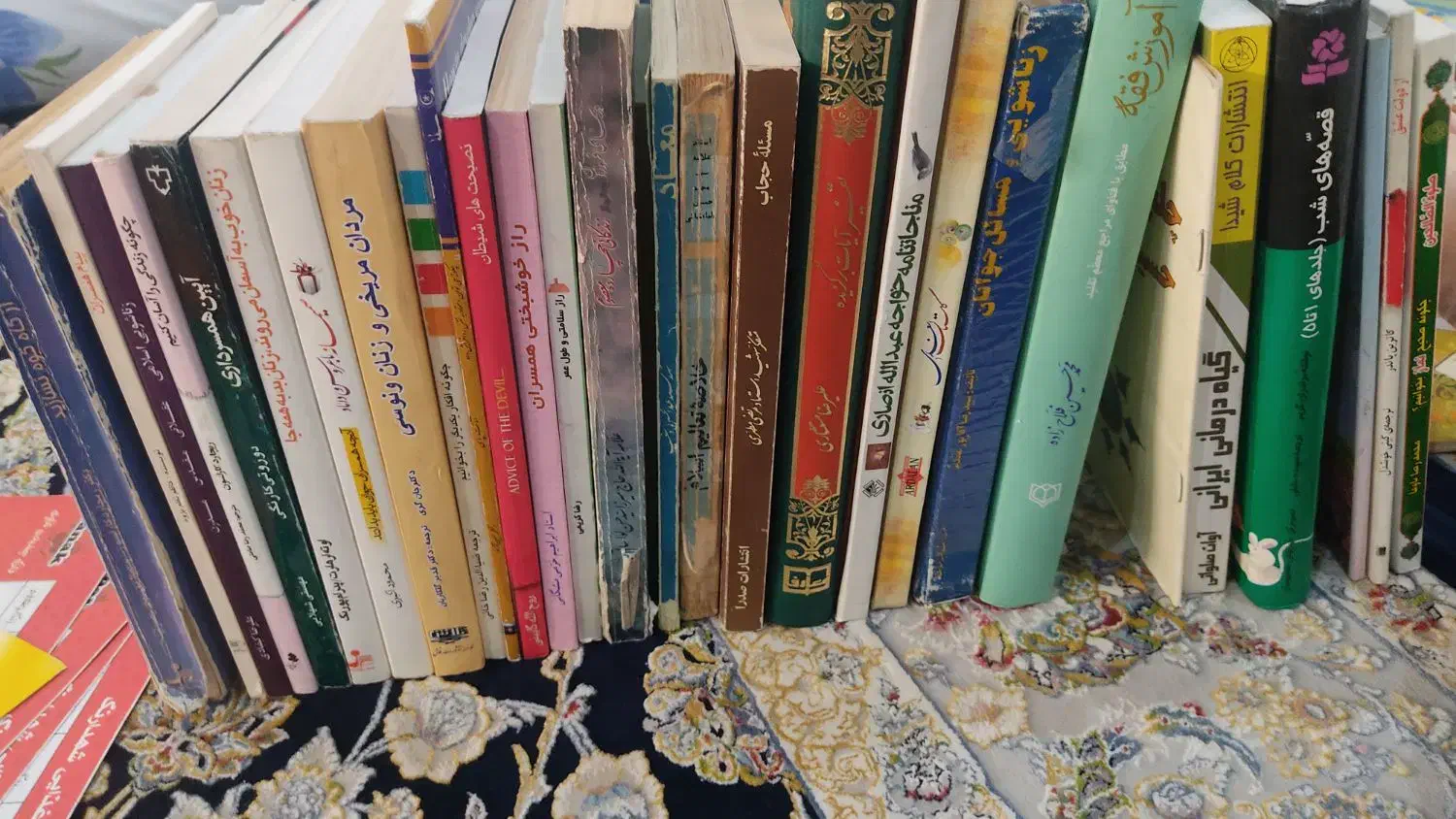 کتاب|کتاب و مجله ادبی|تهران, نازی‌آباد|دیوار