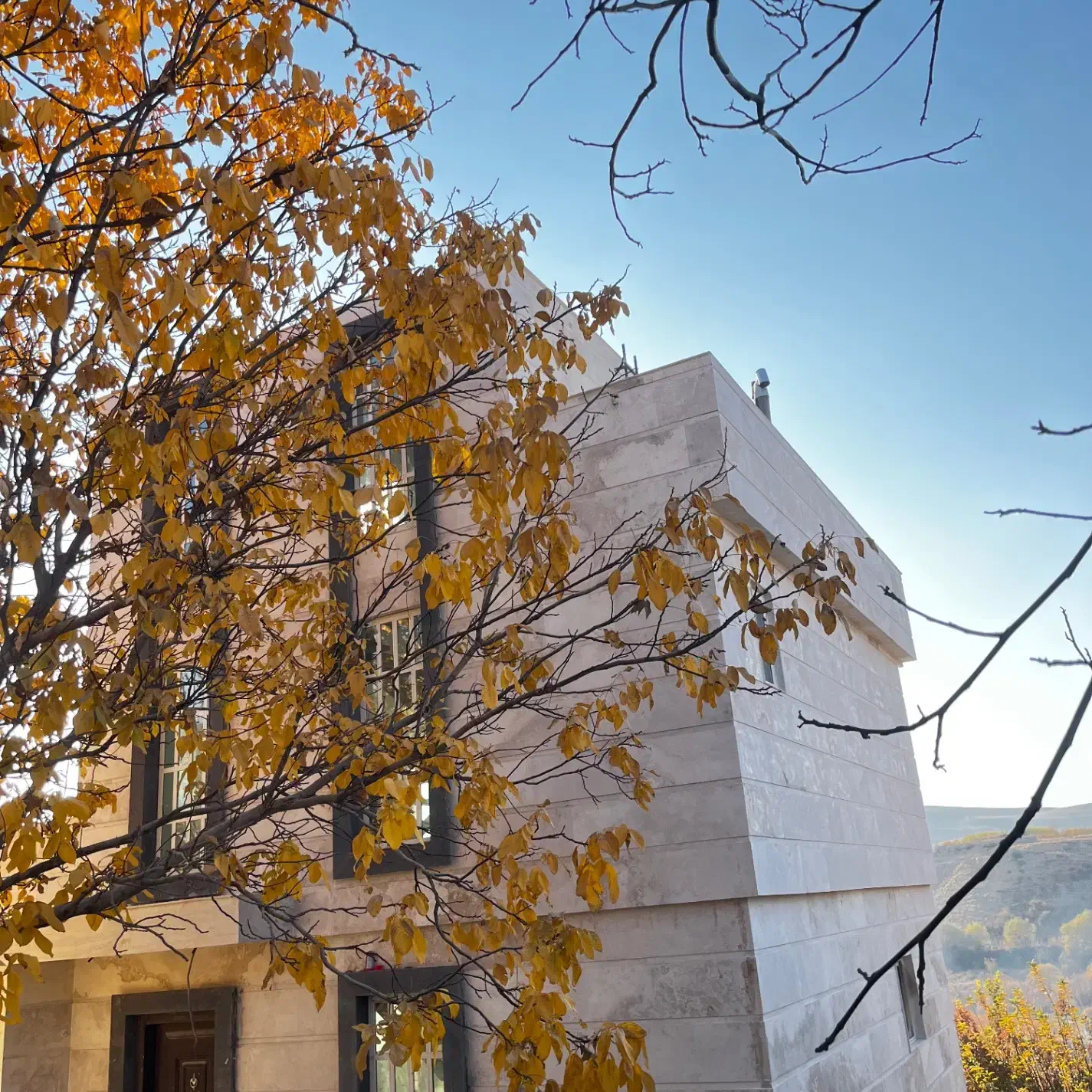 باغ ویلا در منطقه خوش آب و هوای سربست سپیدان|فروش خانه و ویلا|سپیدان, |دیوار