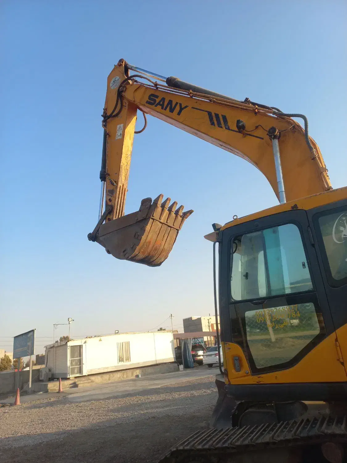 بیل میکانیکی سانی ۲۱۰ مدل۲۰۱۰|خودرو سنگین|شهریار, شهرک شاهد|دیوار