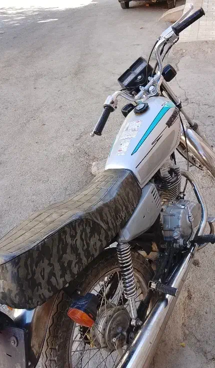 موتور سیکلت مدل ۸۲تمیز|موتورسیکلت|بیجار, |دیوار