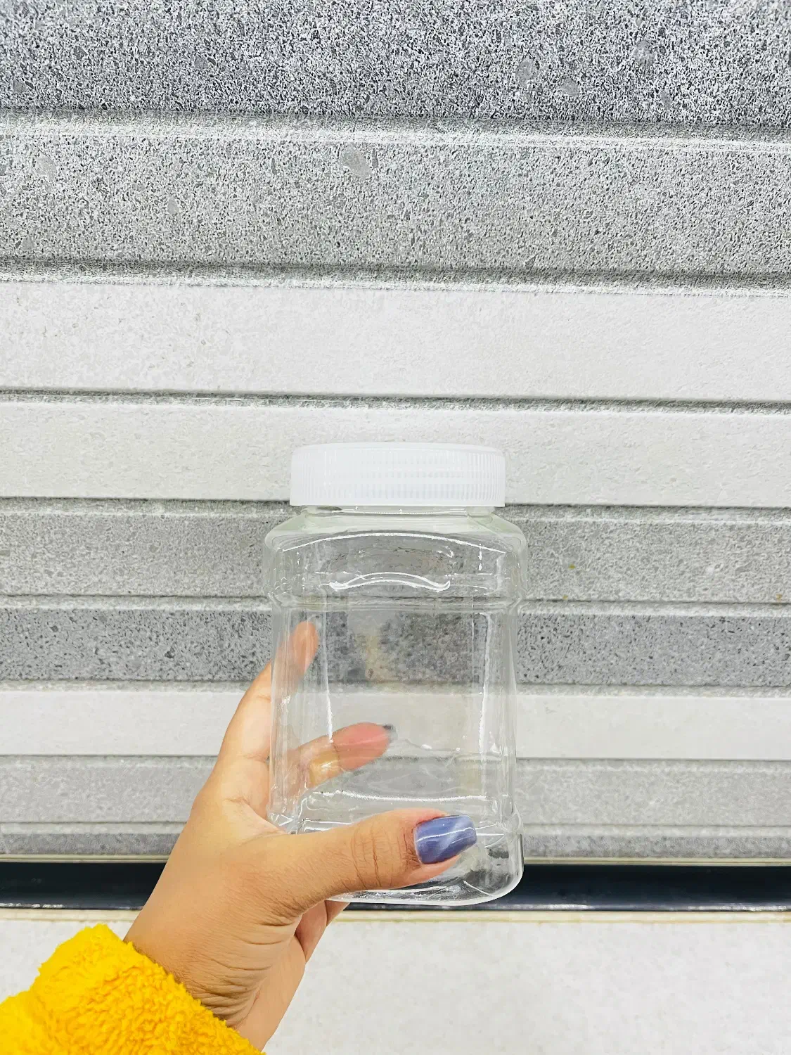 ظرف پلاستیکی کاملا نو ۸۰۰ گرمی بادرب|ظروف نگهدارنده، پلاستیکی، یک‌بارمصرف|رفسنجان, |دیوار