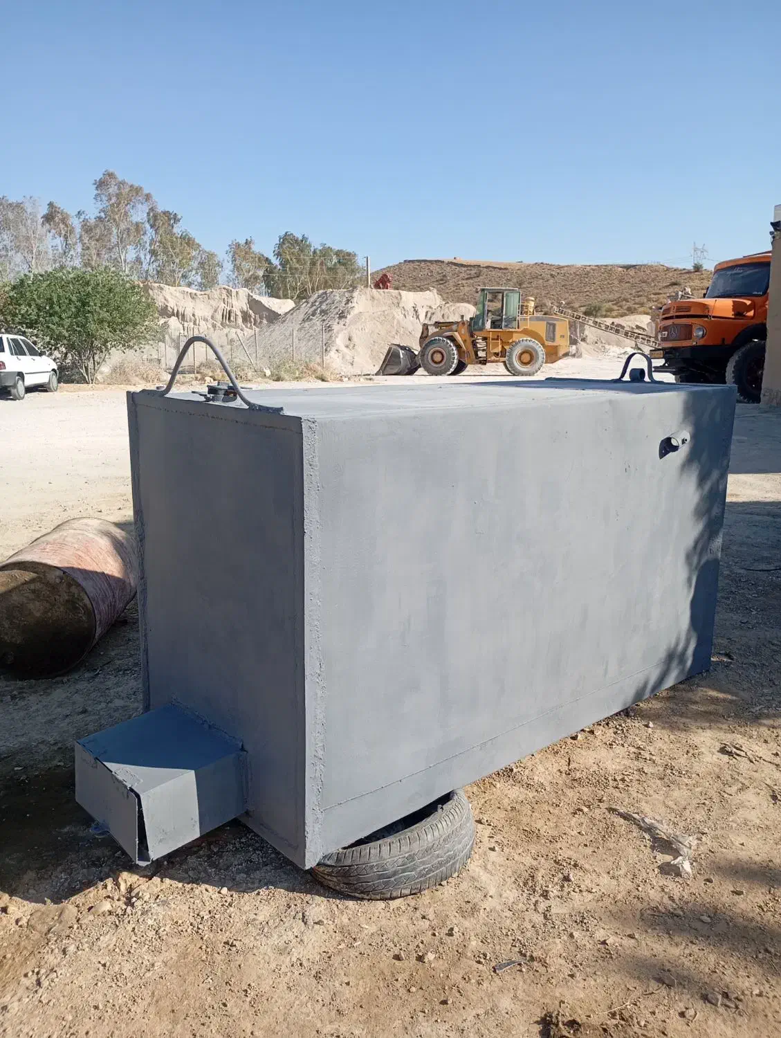 مخزن 2600لیتری با ورق ضخیم قدیمی|مصالح و تجهیزات ساختمان|دوگنبدان, |دیوار