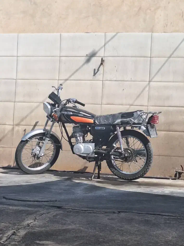 موتور سیکلت مدل ۸۶ مزایده|موتورسیکلت|پاکدشت, پارچین|دیوار